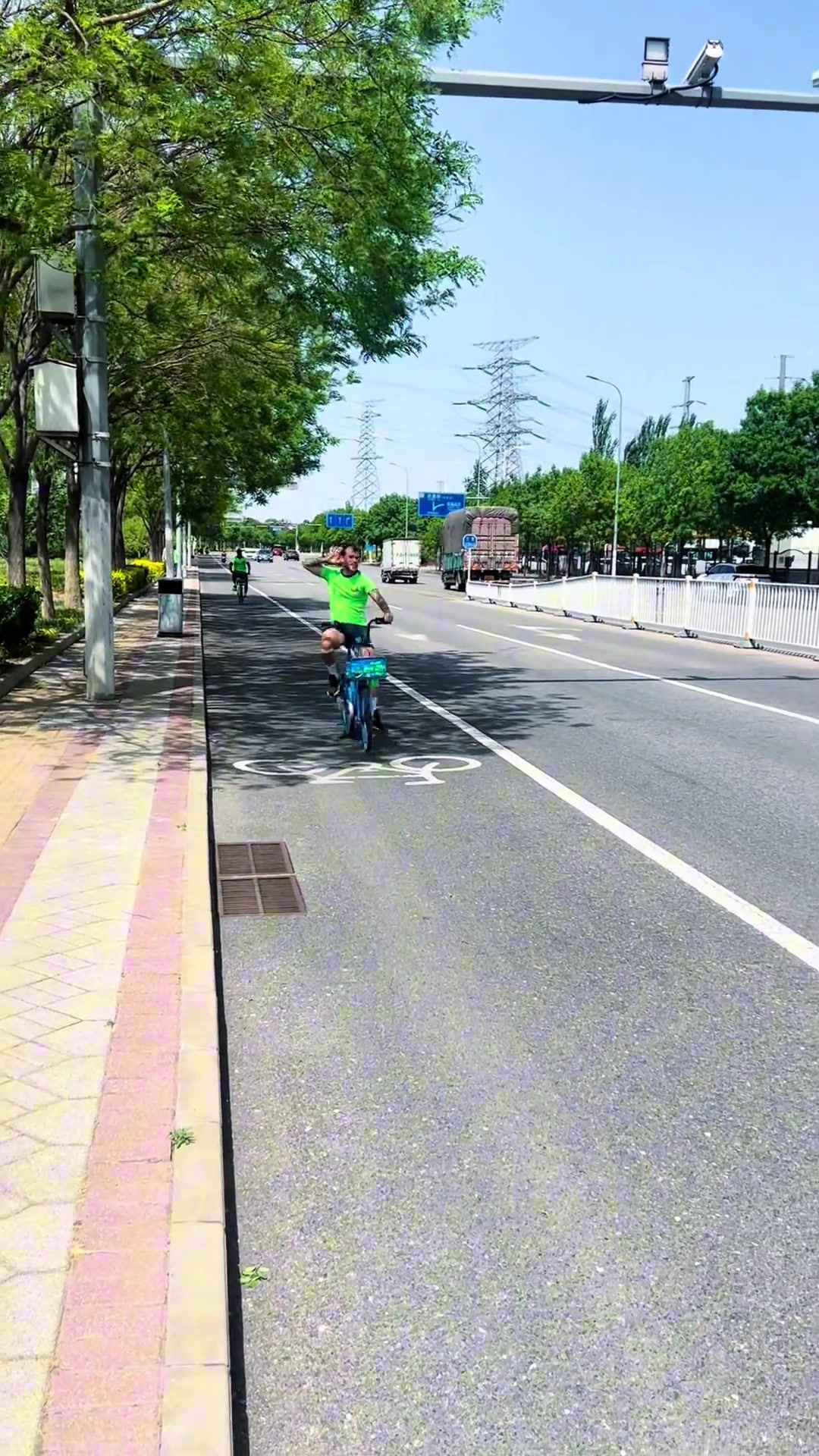 融入中國(guó)來(lái)看國(guó)安幾位外援小藍(lán)車騎得越來(lái)越溜