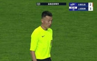 VAR頻繁介入，記者不滿，詢問比賽節(jié)奏。