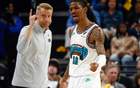 NBA季后賽首輪結(jié)束，兩隊淘汰，五隊領(lǐng)先，一隊平手。