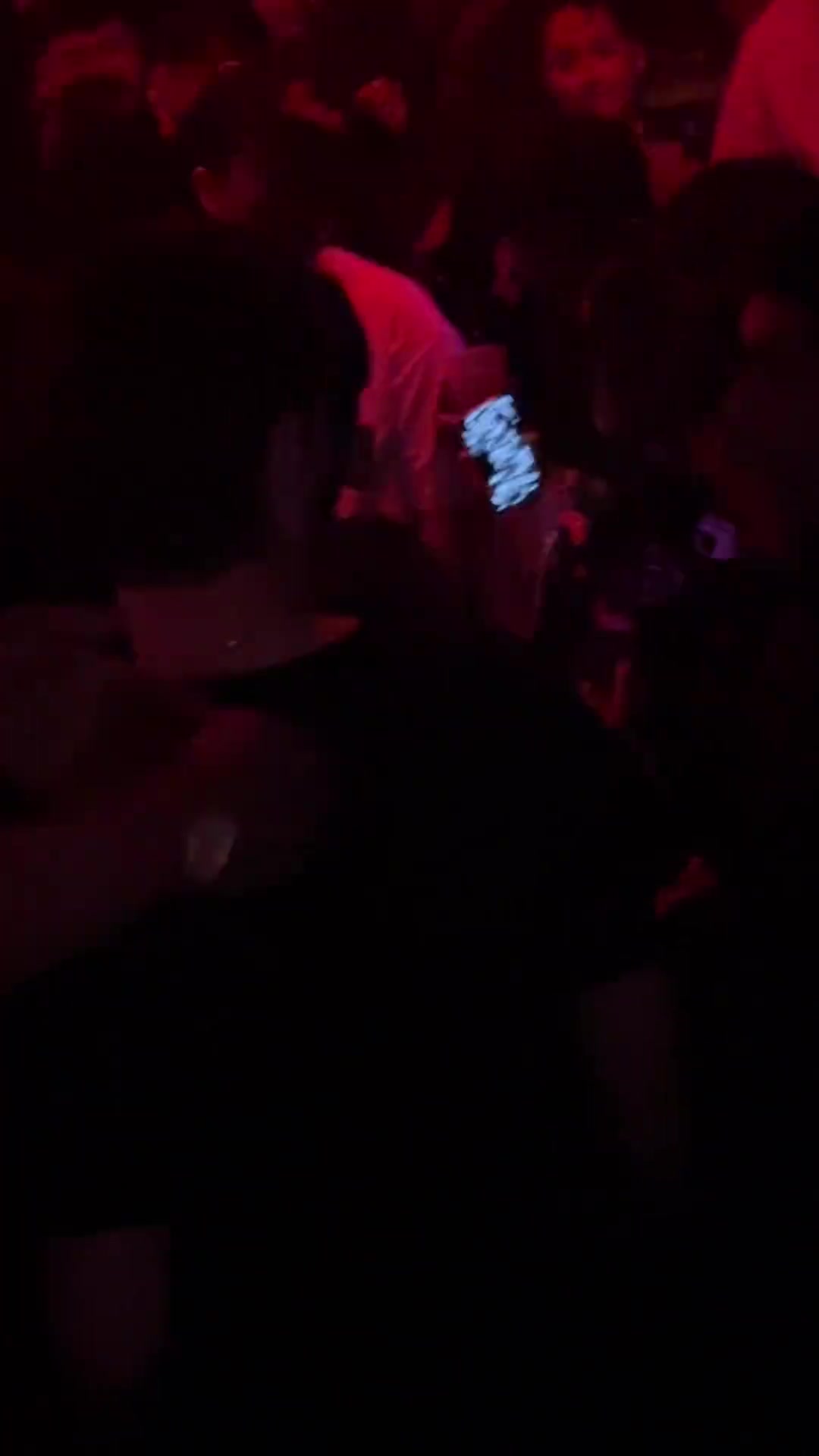 玉昆教練帶球員夜店蹦迪侯永永這顏值不得全場美女圍觀