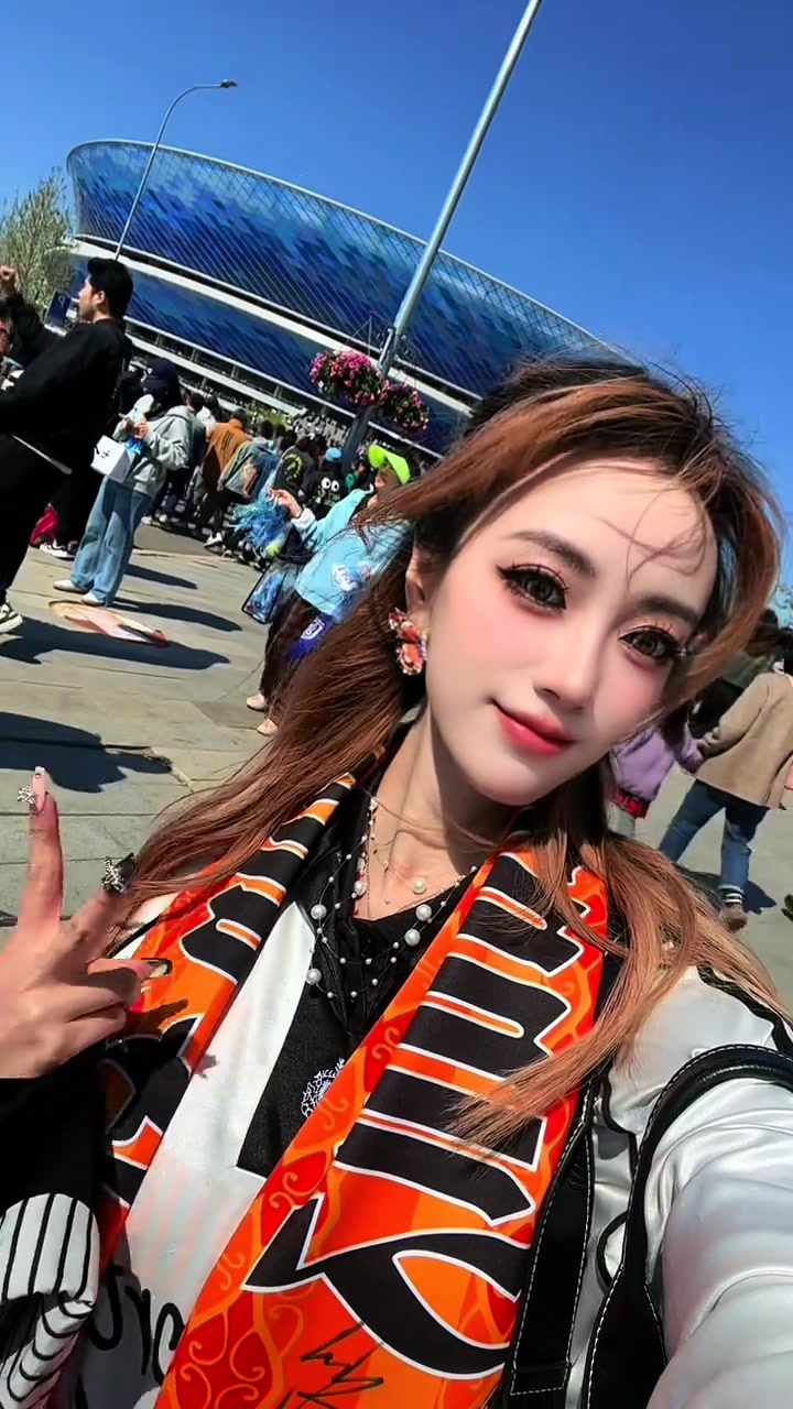 頂級美顏國內女球迷的美顏真離譜都要變成小精靈了