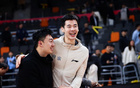 CBA前鋒合同到期，多家俱樂部爭搶，數據佳難入國家隊。