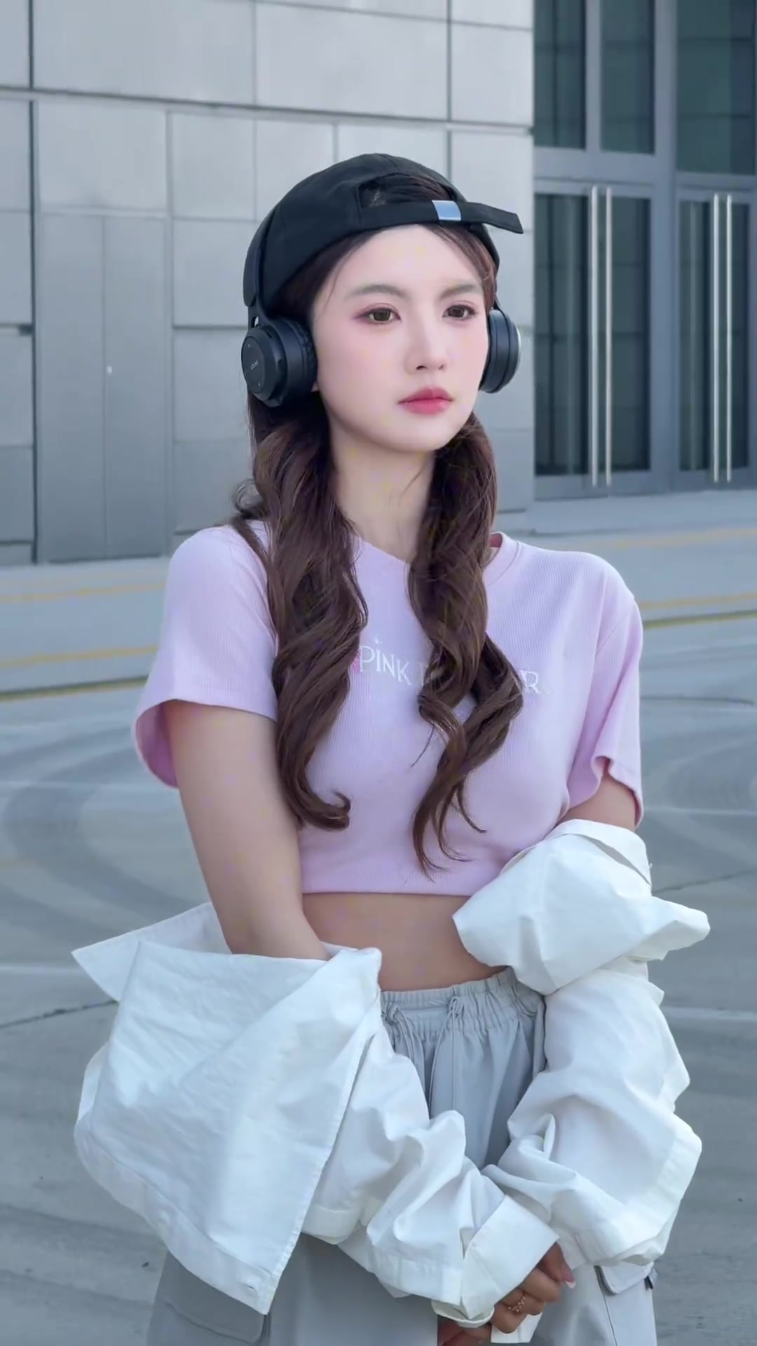 這身材臉蛋是真不錯女主播煉煉人生走秀初體驗get