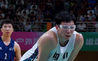 周琦26分鐘高效得分，四川隊大勝舊主，表情冷酷。