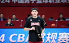 吳前續簽一年頂薪合同，兼任助教，未來有望轉教練。