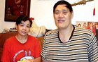 穆鐵柱追悼，軍旗覆蓋，妻兒悲痛，姚明鄭海霞哀悼出席。
