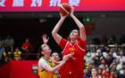 中國女籃張子宇2米26身高，天賦驚人，百年一遇。