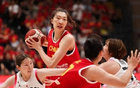 中國(guó)女籃三連勝，張子宇、韓旭共得36分。