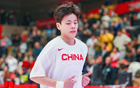 中新網：中國女籃連勝四場，備戰亞洲杯初顯成效。