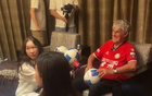米盧觀戰蘇超，穿川隊隊服助威常州